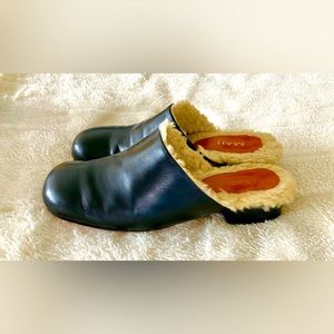 Gorgeous MANU black leather/shearling slippers. EUR size 37- size 7 U.S. Comfy!